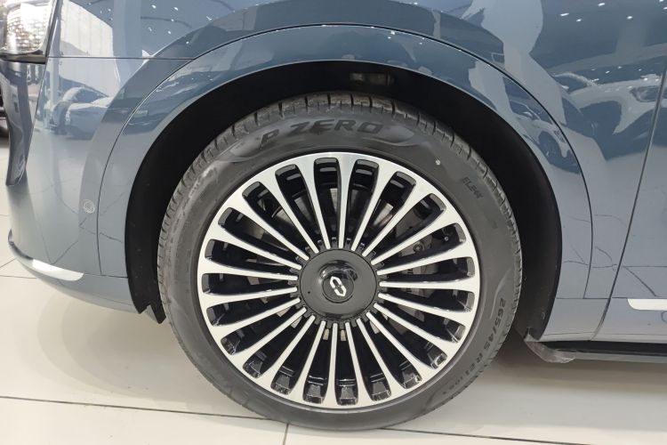 鸿蒙智行 问界M9 2024款 增程 Ultra版 52kWh 5座版车身外观6007