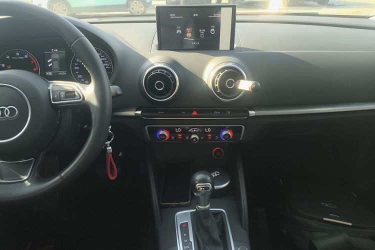 奥迪A3 2015款 Sportback 35 TFSI 百万纪念舒享型局部细节16
