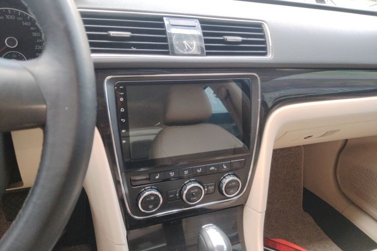 大众 帕萨特 2013款 1.8TSI DSG尊荣版局部细节16