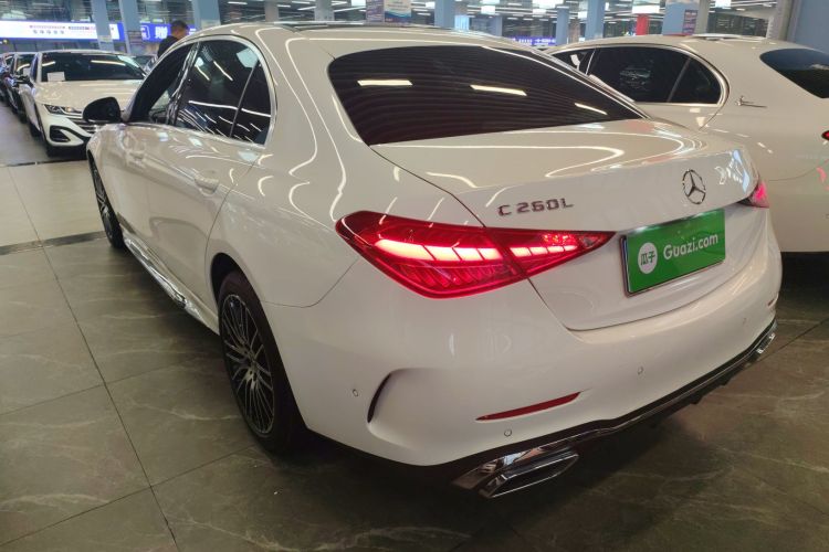 奔驰C级 2023款 改款 C 260 L 运动版车身外观4