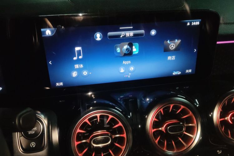 奔驰GLB 2024款 GLB 220 动感型中控内饰16