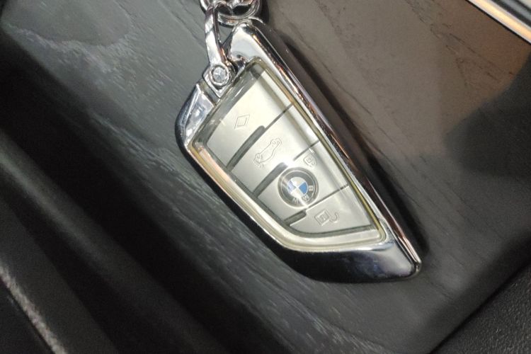 宝马5系新能源 2022款 改款 535Le M运动套装中控内饰7001