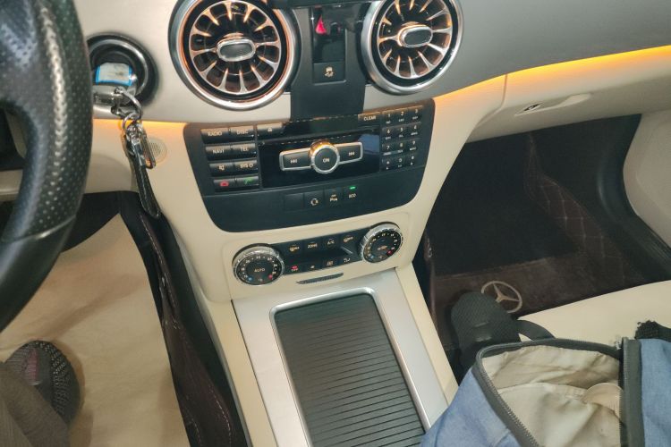 奔驰GLK级 2015款 GLK 260 4MATIC 动感型 极致版局部细节18