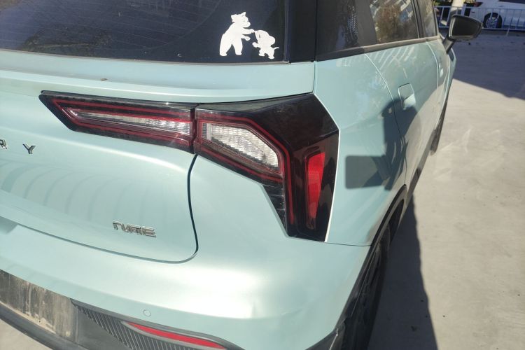 吉利几何E萤火虫 2022款 401KM 霹雳虎 4座车身外观6006