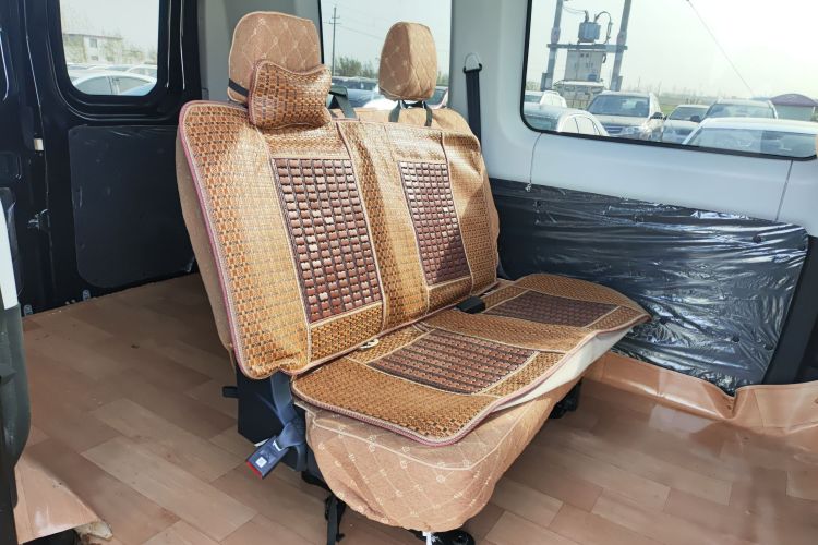 依维柯欧胜 2021款 2.0T 手动超瑞短轴高顶侧拉门F1A中控内饰21