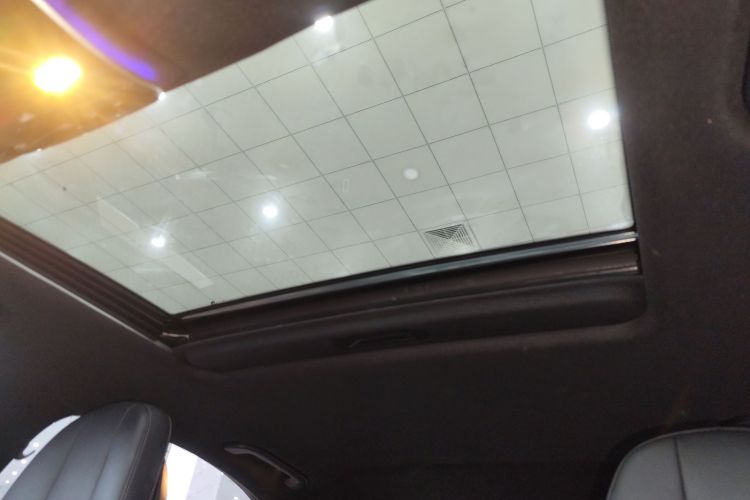 奔驰C级 2022款 改款 C 200 L 运动版中控内饰22