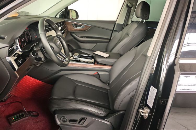 奥迪Q7 2022款 45 TFSI quattro S line运动型局部细节19