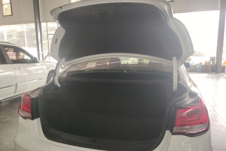 雪佛兰 迈锐宝 2018款 530T 自动豪华版机舱底盘23