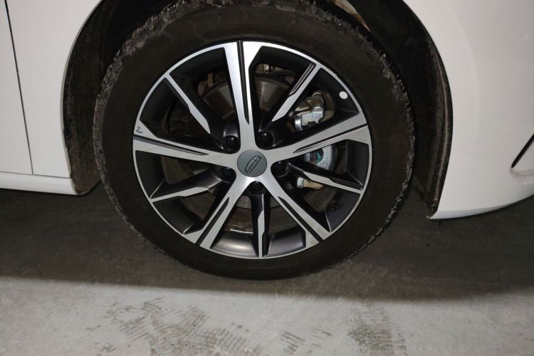 吉利汽车 帝豪 2024款 第4代 1.8L DHT醇净版车身外观10