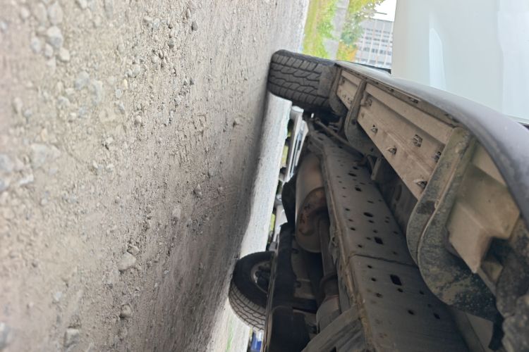 丰田 普拉多 2016款 2.7L 自动标准版局部细节9001