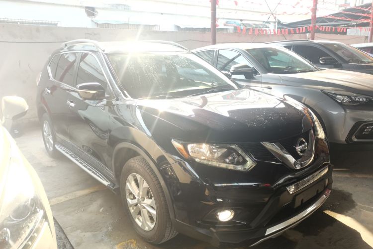 日产 奇骏 2015款 2.0L CVT舒适MAX版 2WD车身外观6002