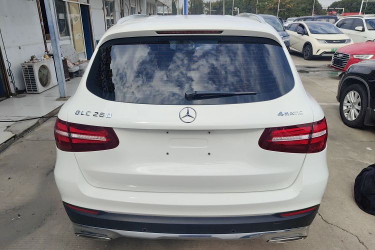 奔驰GLC 2016款 GLC 260 4MATIC 动感型车身外观6