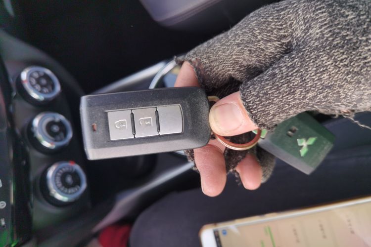 三菱 劲炫ASX 2018款 2.0L CVT两驱尊享版中控内饰11