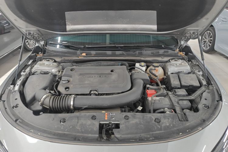 别克 君越 2023款 28T 越尊版机舱底盘24