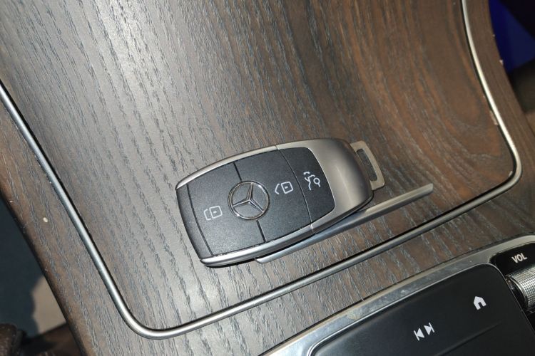 奔驰GLC 2021款 GLC 260 L 4MATIC 豪华型中控内饰11