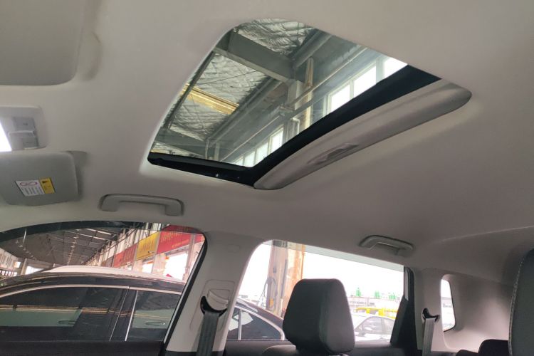 五菱汽车 五菱星辰 2022款 2.0L DHT电速款中控内饰22