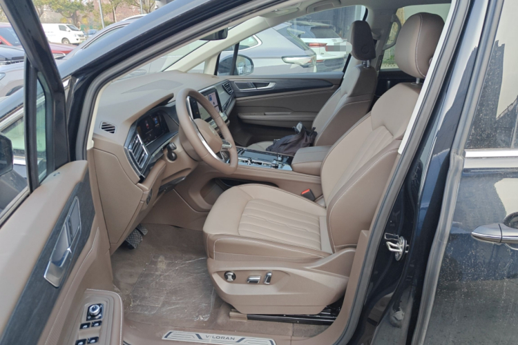 大众 威然 2024款 330TSI 豪华版中控内饰19