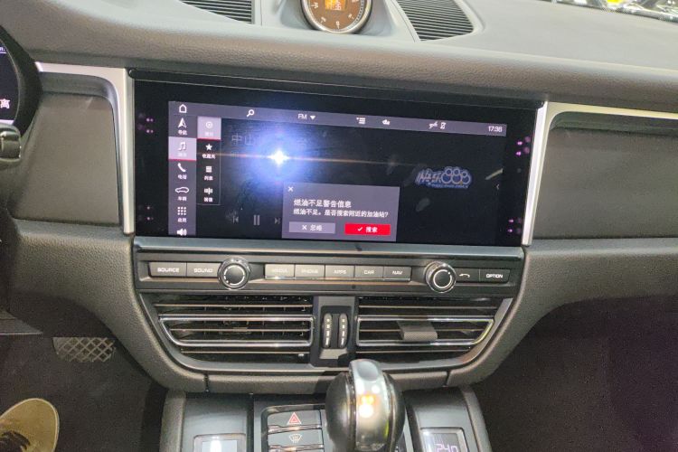 保时捷 2020款 Macan 2.0T中控内饰16