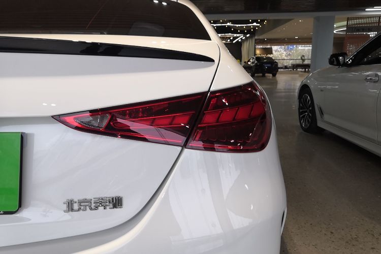 奔驰C级 2025款 C 260 L 皓夜运动版车身外观6006