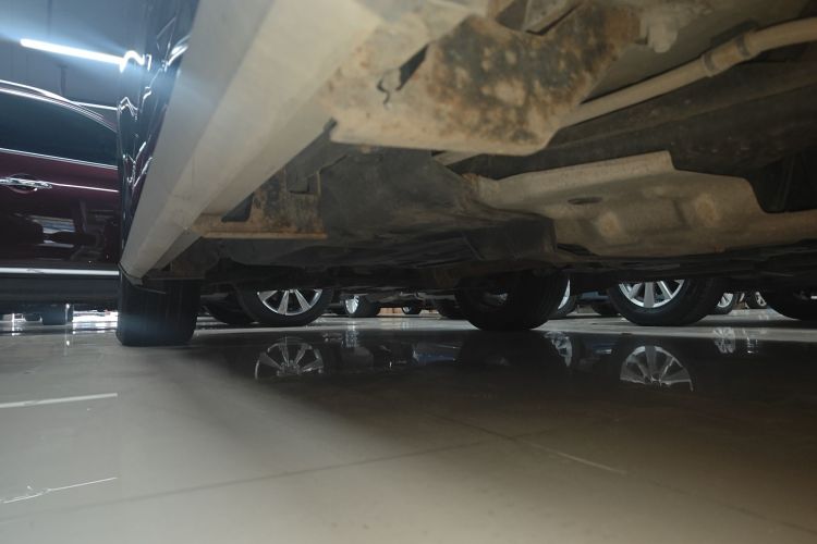 丰田 汉兰达 2018款 2.0T 四驱豪华版 7座 国V机舱底盘30