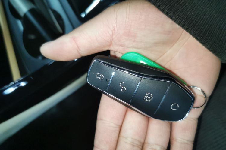 比亚迪 秦PLUS 2024款 荣耀版 DM-i 55KM领先型中控内饰7001