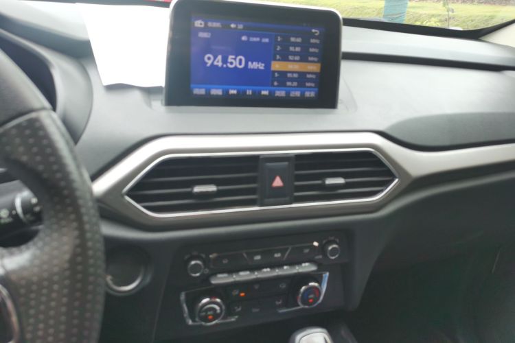 东风风光 风光S560 2018款 1.8L CVT精英型 5座中控内饰16