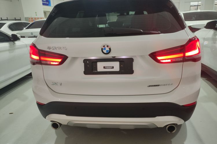 宝马X1 2022款 sDrive20Li 时尚型车身外观6004