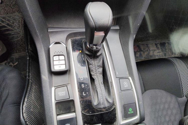 本田 思域 2019款 220TURBO CVT燃动版 国VI中控内饰18