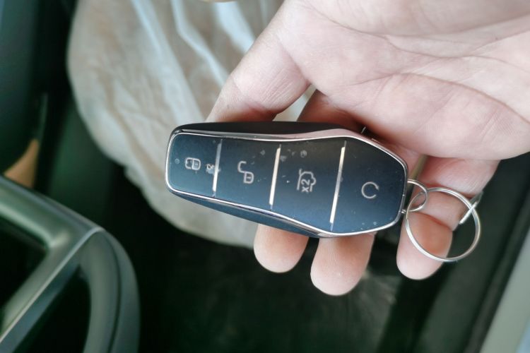 比亚迪 宋L DM-i 2024款 112km 领先型中控内饰11