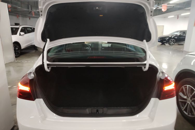 吉利汽车 帝豪 2020款 1.5L 手动舒适型机舱底盘23