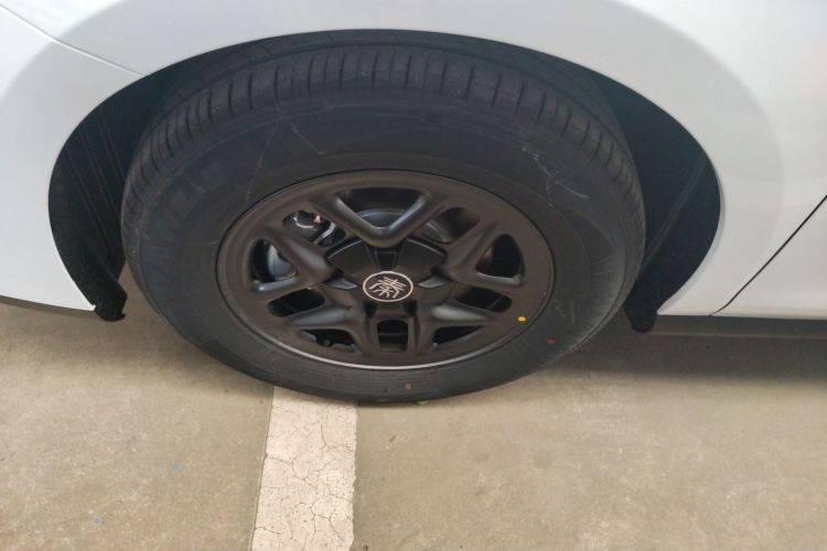 比亚迪 秦PLUS 2025款 DM-i 智驾版 55KM领先型车身外观6007