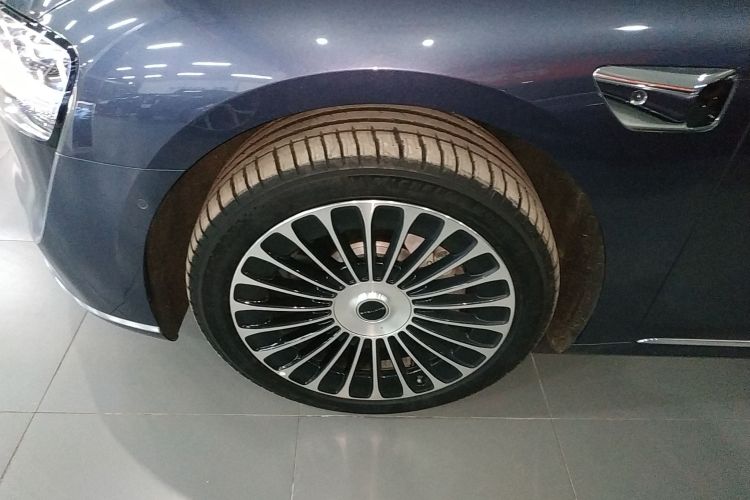 鸿蒙智行 享界S9 2025款 增程 Ultra车身外观6007