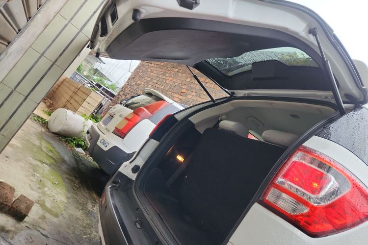 北汽幻速S3 2017款 1.5L 手动豪华型机舱底盘23