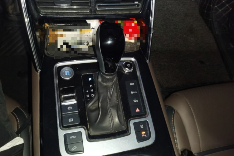 比亚迪 唐 2021款 2.0T 自动旗舰型中控内饰18