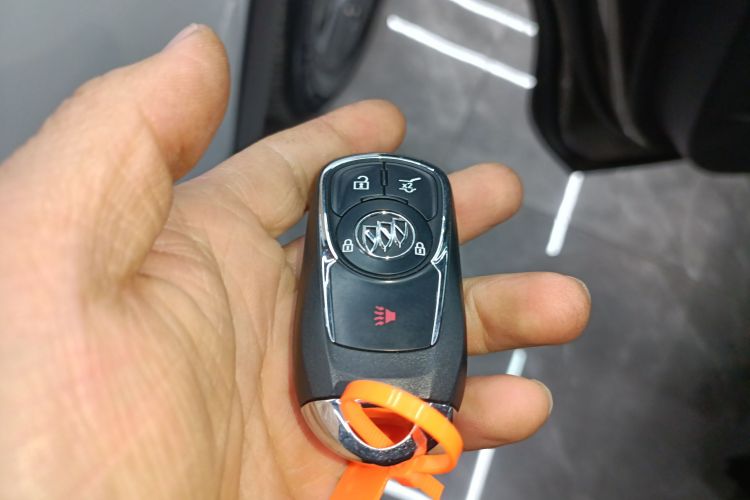 别克 昂科威 2019款 28T 四驱精英型 国VI中控内饰7001