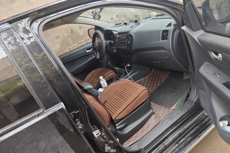 五十铃 瑞迈 2018款 2.8T经典版两驱豪华款加长货厢JE493ZLQ5F局部细节9005