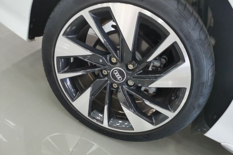 奥迪A3 2022款 A3L Limousine 35 TFSI 时尚运动型车身外观6008