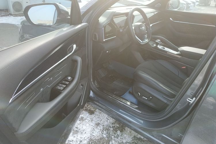 吉利汽车 星越L 2024款 2.0TD 高功自动两驱天际版中控内饰20