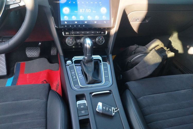 大众 迈腾 2018款 330TSI DSG 豪华型中控内饰18