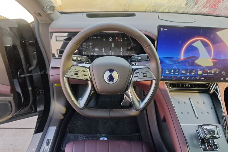 腾势Z9GT 2024款 1100四驱Max版中控内饰13