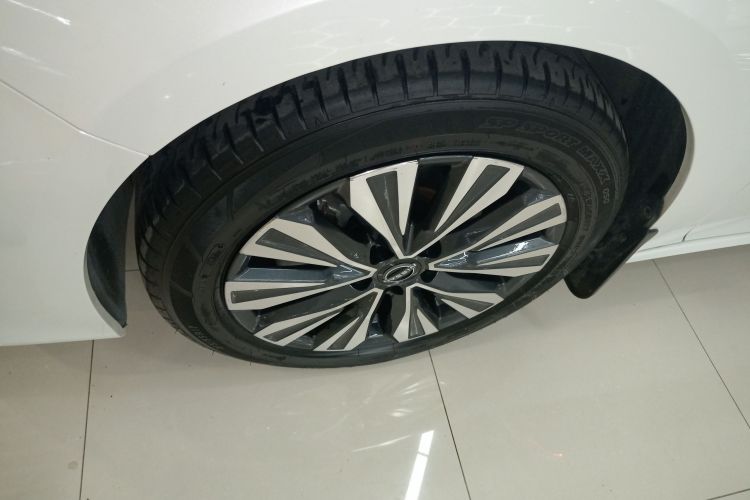 日产 天籁 2022款 2.0L XL-TLS 悦享版车身外观6007