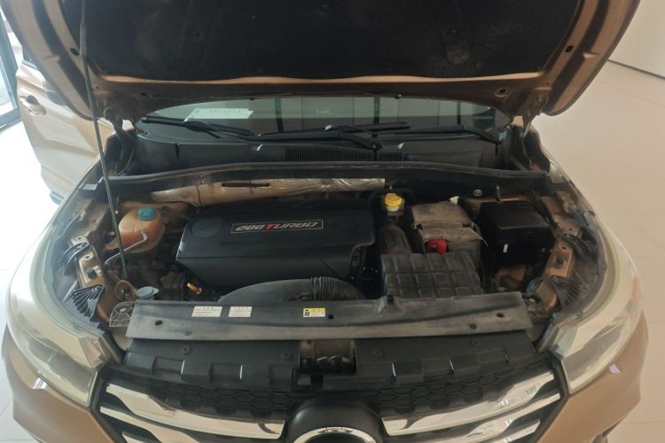 广汽传祺 传祺GS4 2015款 200T G-DCT豪华版机舱底盘24