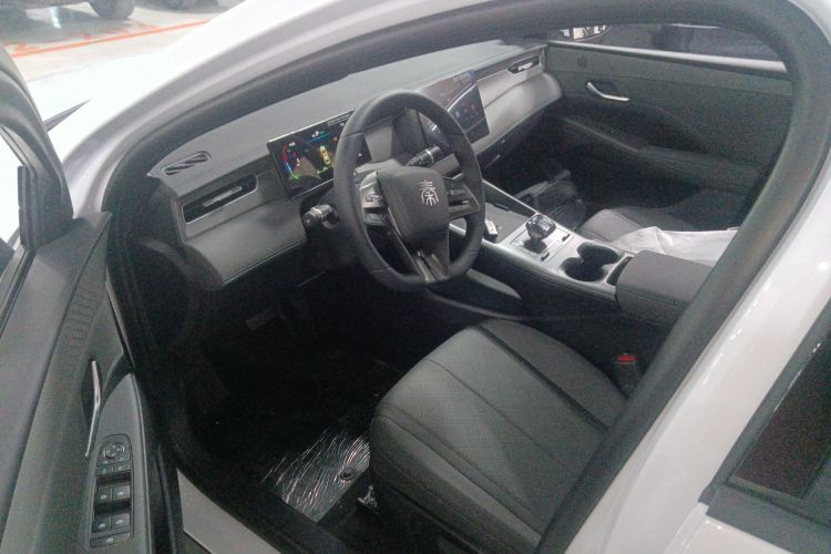 比亚迪 秦PLUS 2025款 DM-i 智驾版 55KM领先型中控内饰19