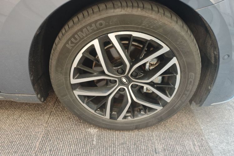 欧拉闪电猫 2022款 555km 尊贵版车身外观10