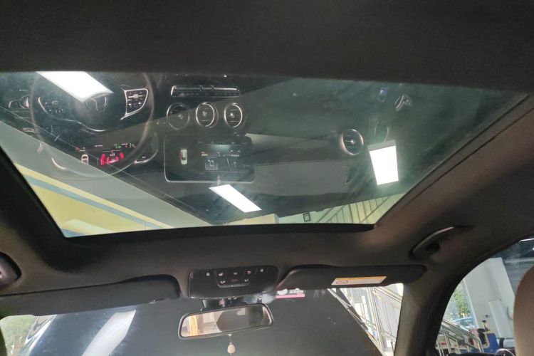 奔驰GLC 2018款 GLC 200 4MATIC中控内饰22