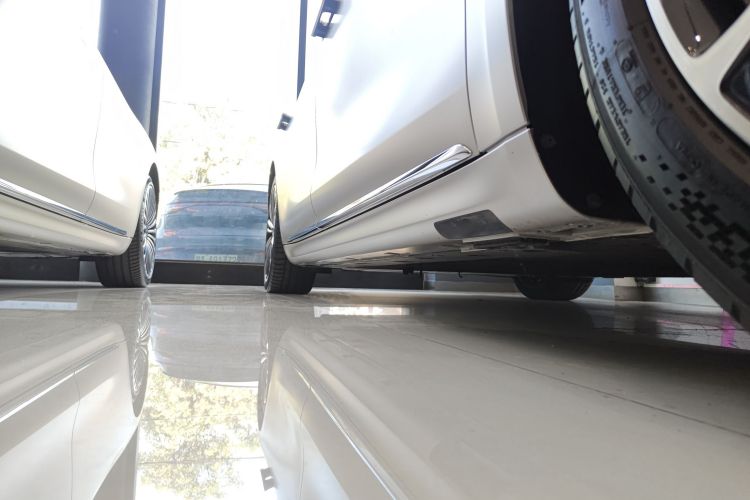 鸿蒙智行 享界S9 2024款 纯电 Ultra 四驱旗舰版局部细节9001