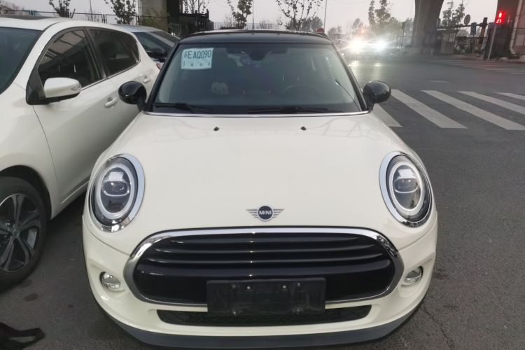MINI 2018款 1.5T COOPER 经典派车身外观2