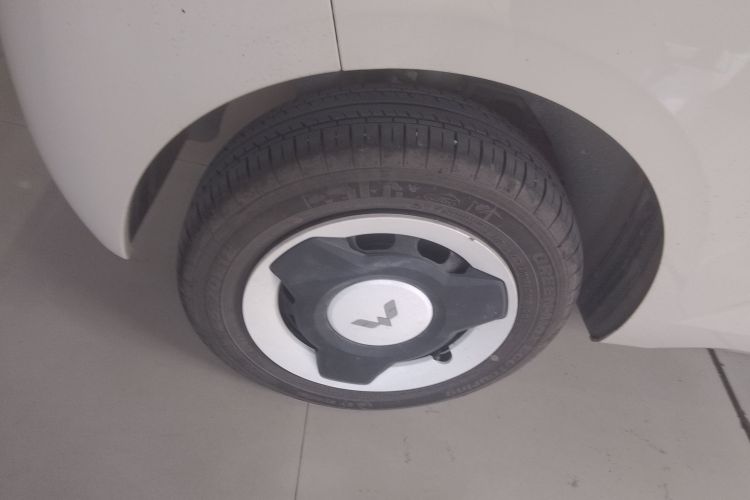 五菱汽车 宏光MINIEV 2024款 第三代 215km 青春版车身外观6008