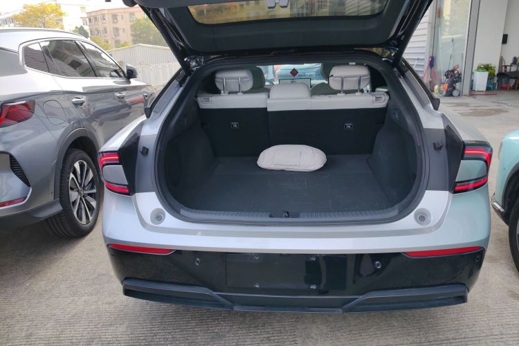 小鹏P7+ 2024款 长续航 Max机舱底盘23