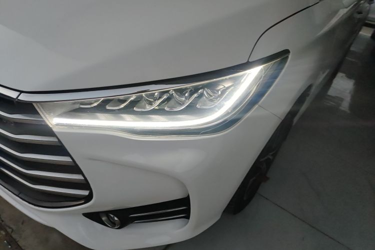 比亚迪 宋MAX 2017款 1.5T 自动智联精英型 7座局部细节36